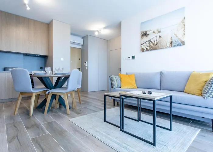 Hevenia 11 * רבאל